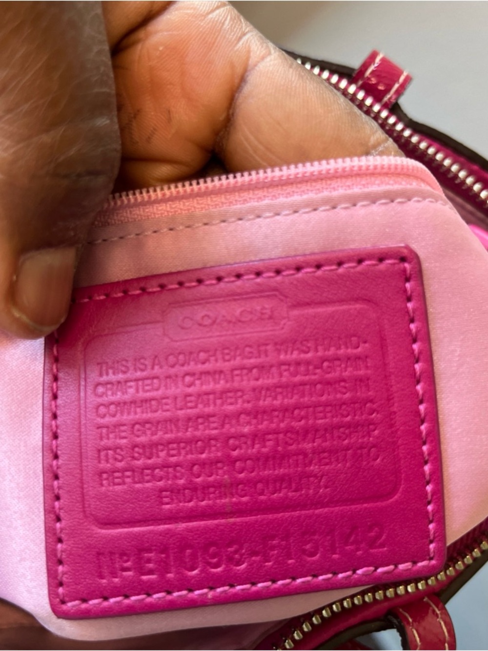 Vtg Coach Berry Pink Hand Bag Small Soho Y2K Patent Leather Hobo Shoulder Purse - Picture 11 of 16